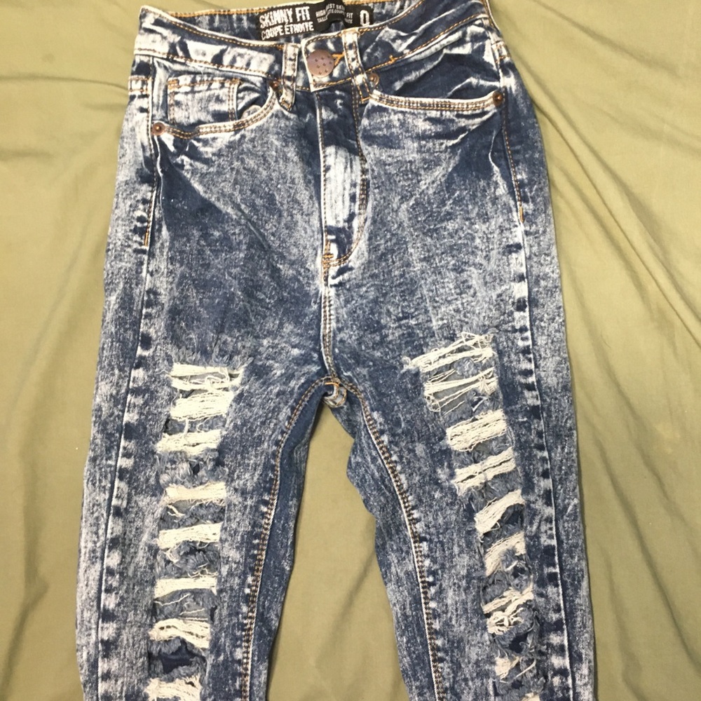 Retro Acid Wash High Rise distressed Jeans - Picture 2 of 6